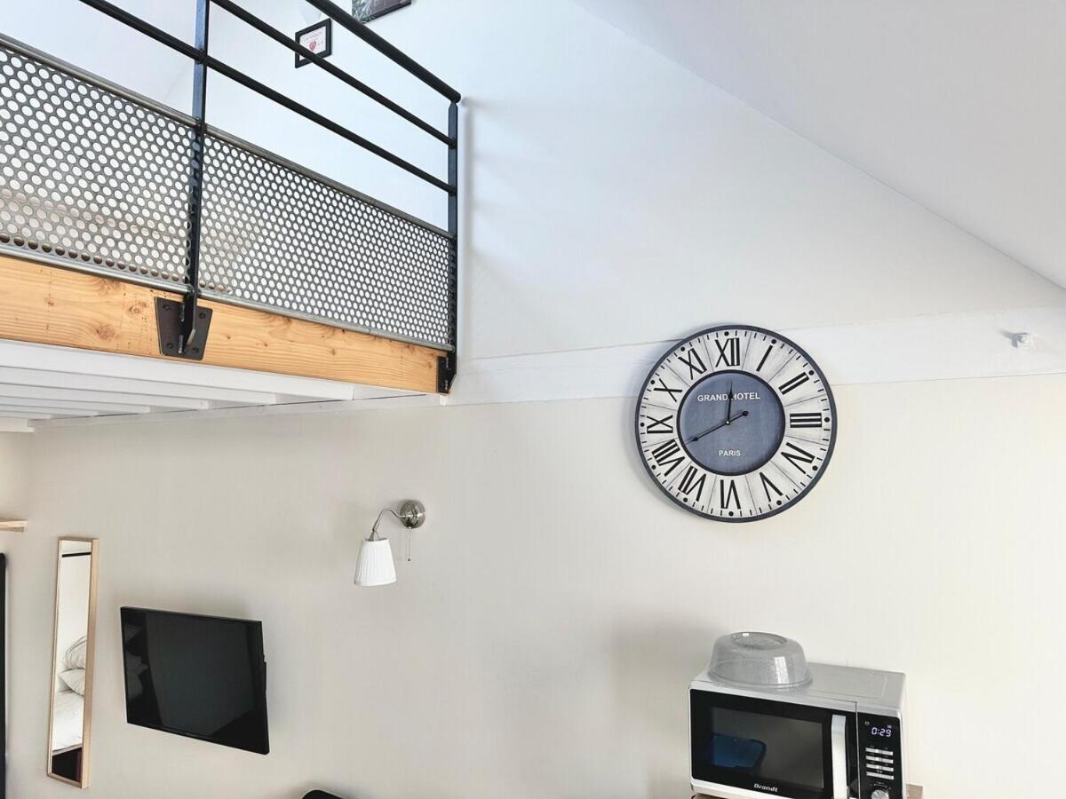Ferienwohnung Le Patio De Loiseau Le Mans Zimmer foto