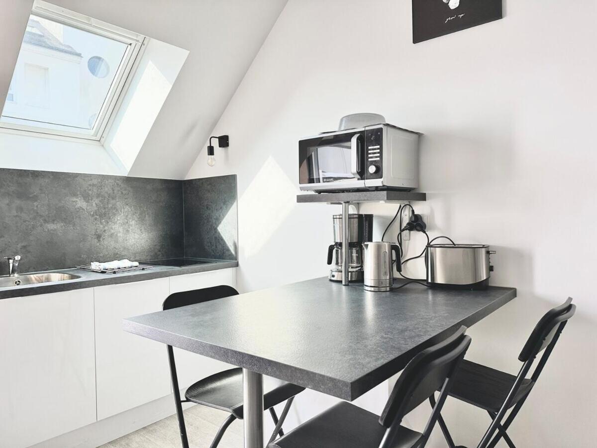 Ferienwohnung Le Patio De Loiseau Le Mans Zimmer foto
